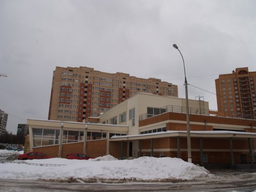 Гараж-стоянка  с административнными помещения